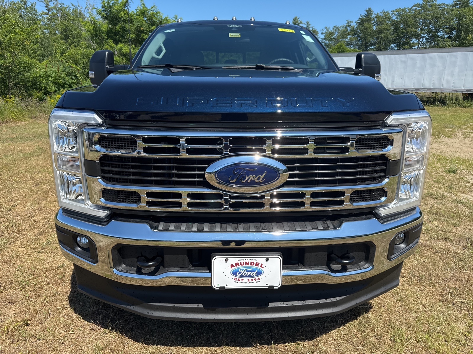 2025 Ford F-250 XLT photo 2