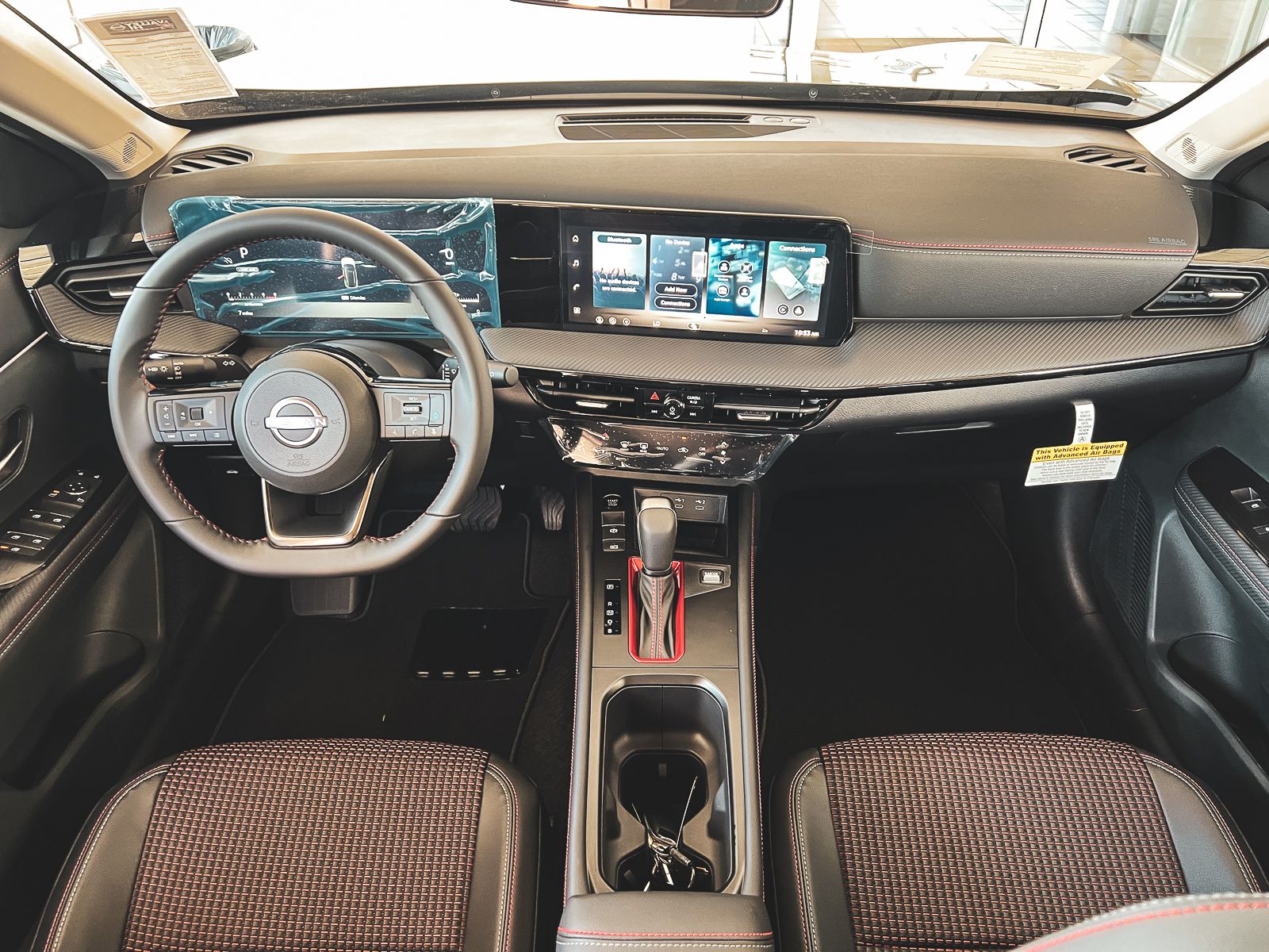 2026 Nissan Kicks SR photo 27