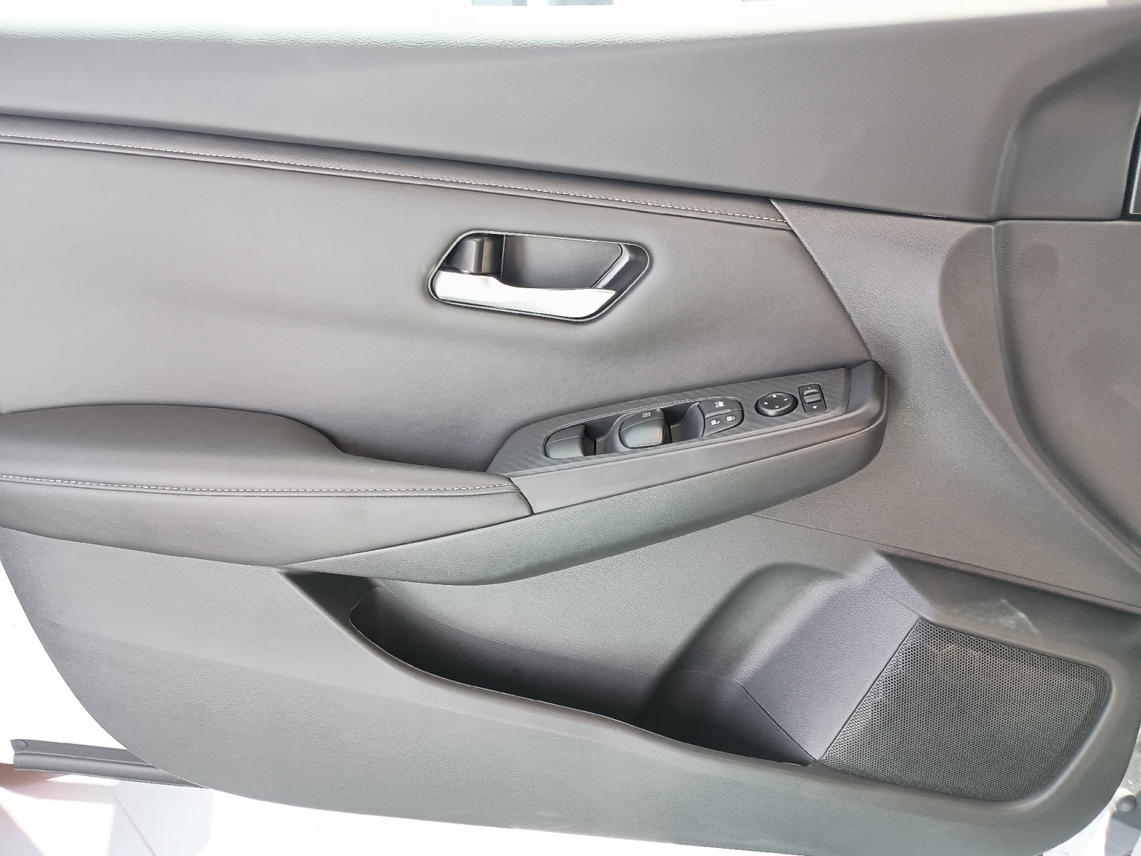 2025 Nissan Sentra SV photo 20