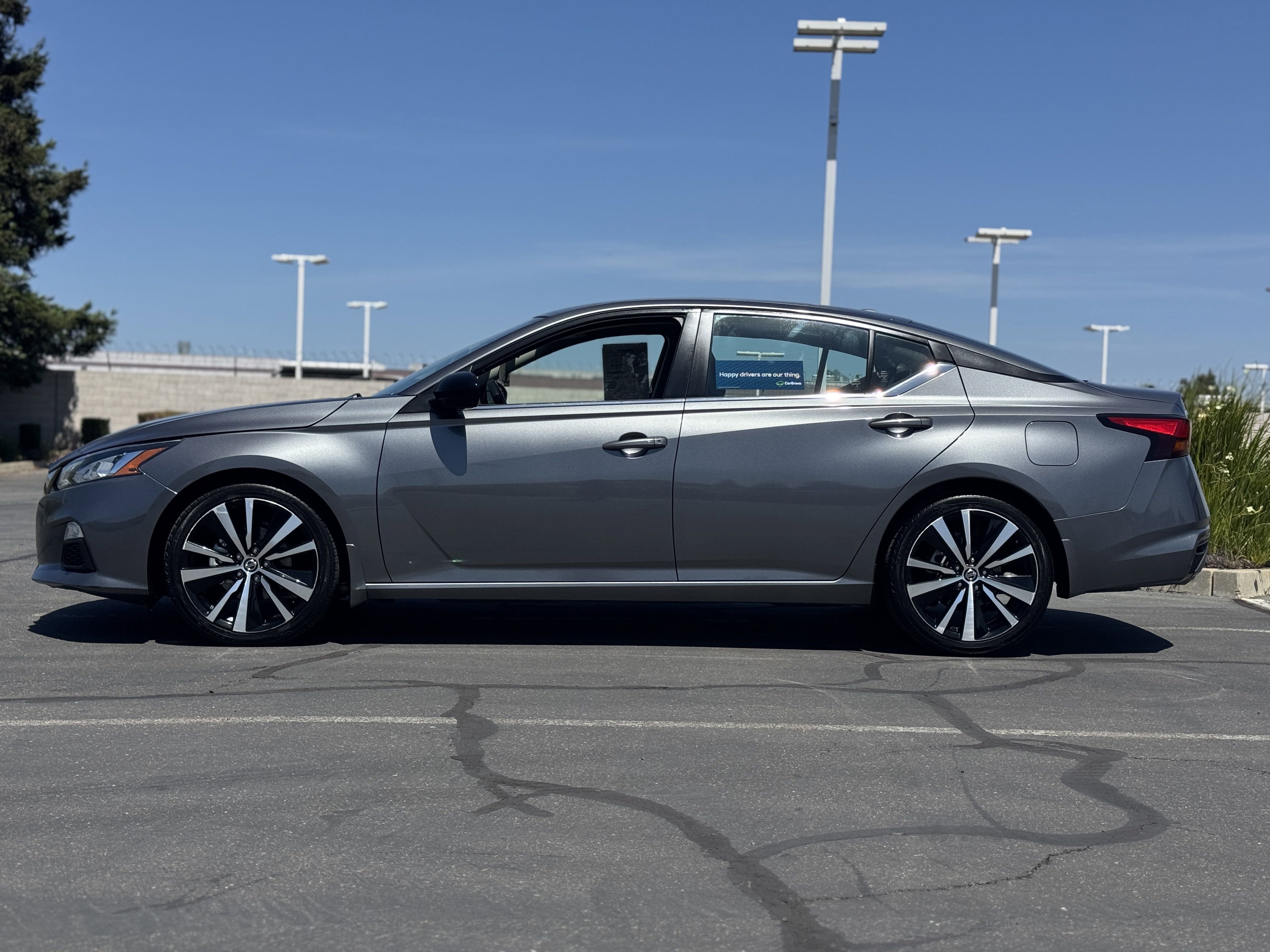 2022 Nissan Altima 2.5 SR photo 4