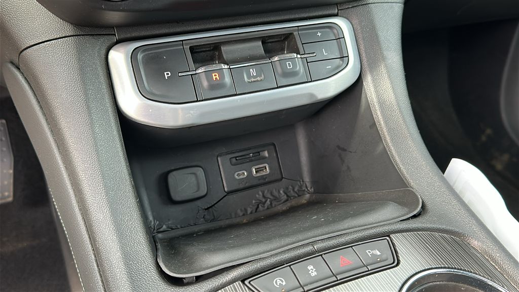 2020 Gmc Acadia SLT photo 16