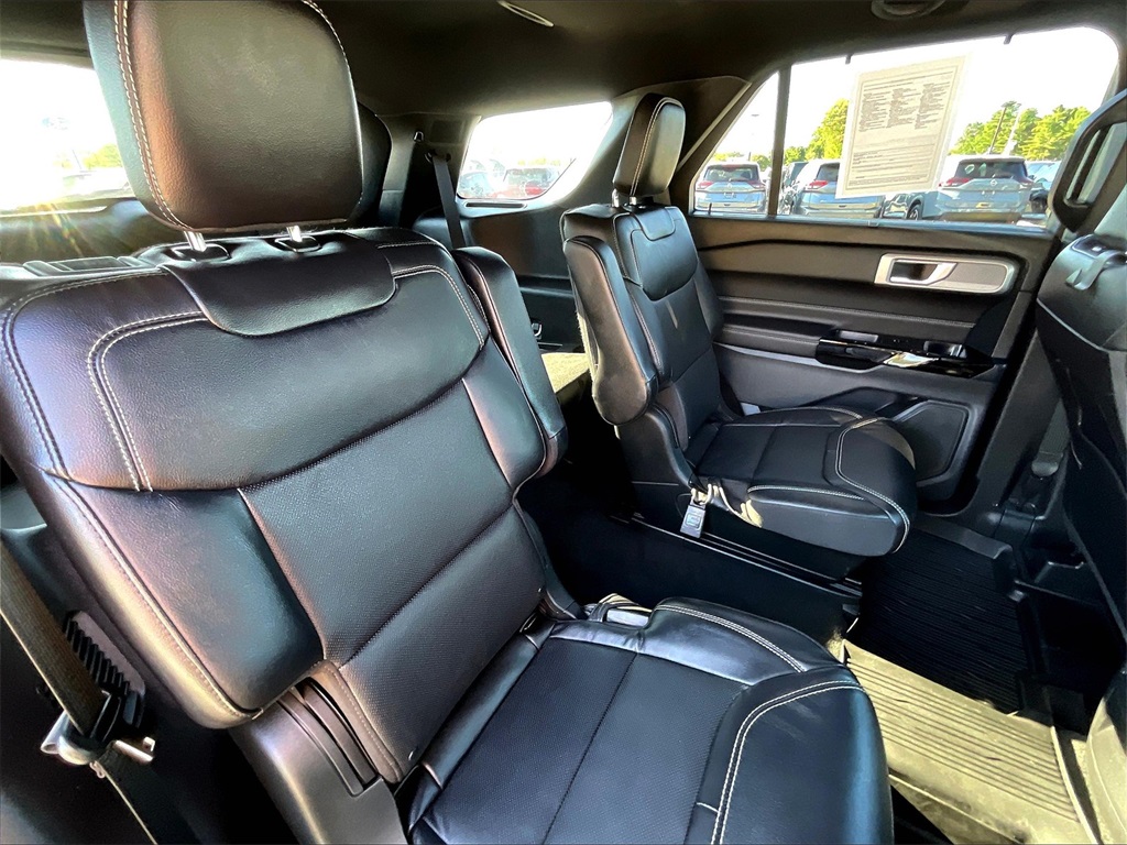2023 Ford Explorer ST photo 12