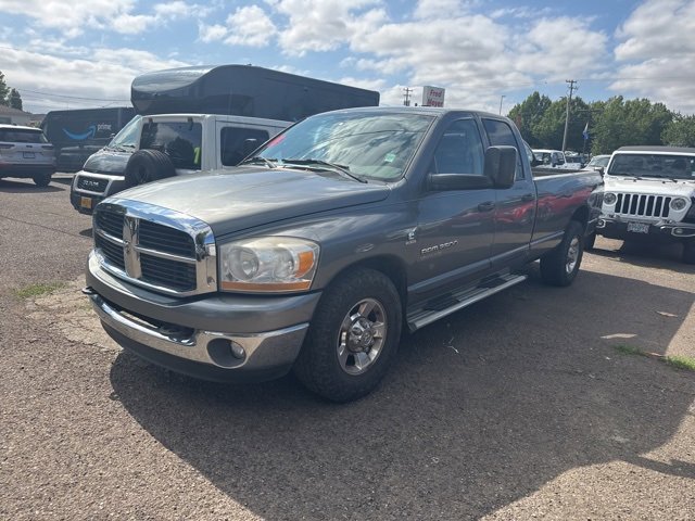 2006 Dodge Ram SLT photo 2