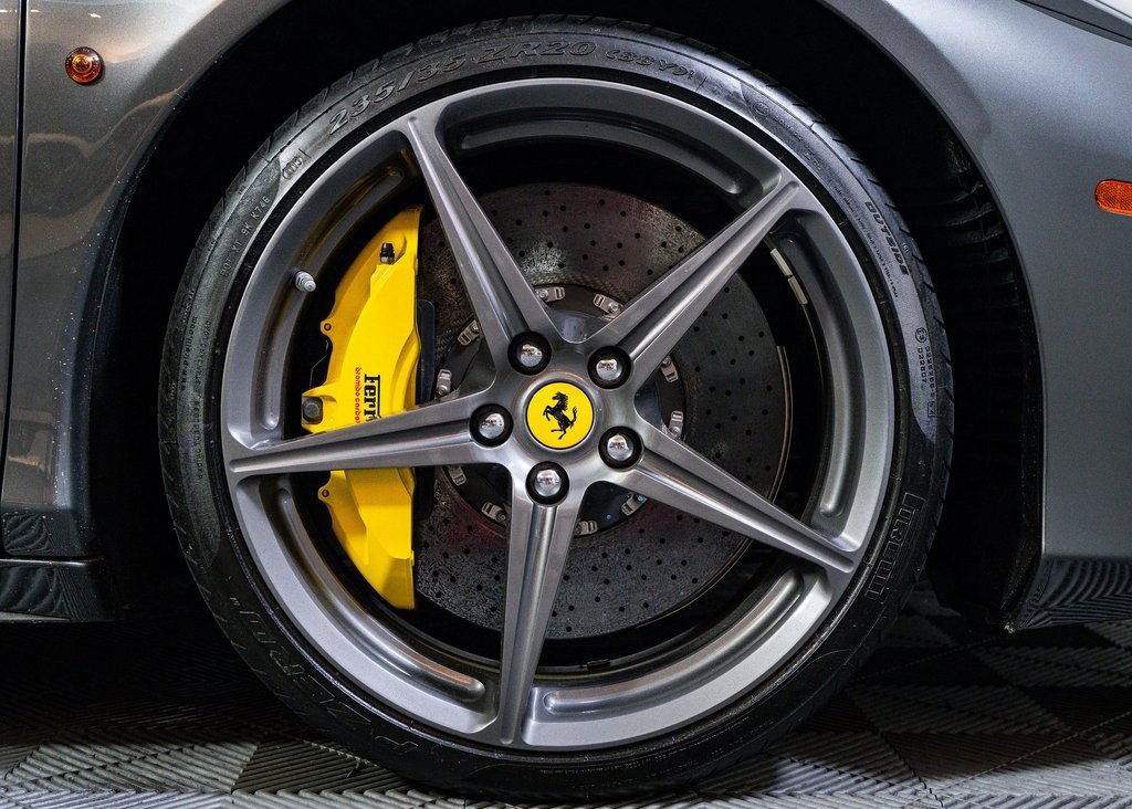 2014 Ferrari 458 Spider Base photo 11