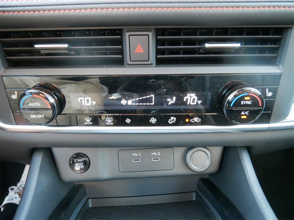2026 Nissan Rogue AWD photo 18