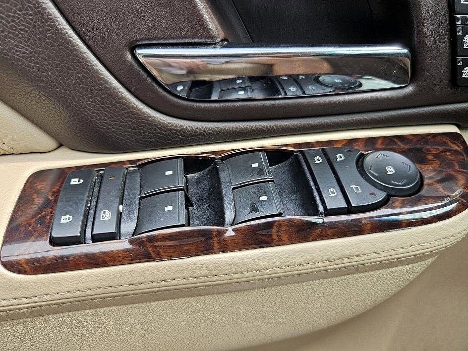 2014 Gmc Yukon XL Denali photo 28