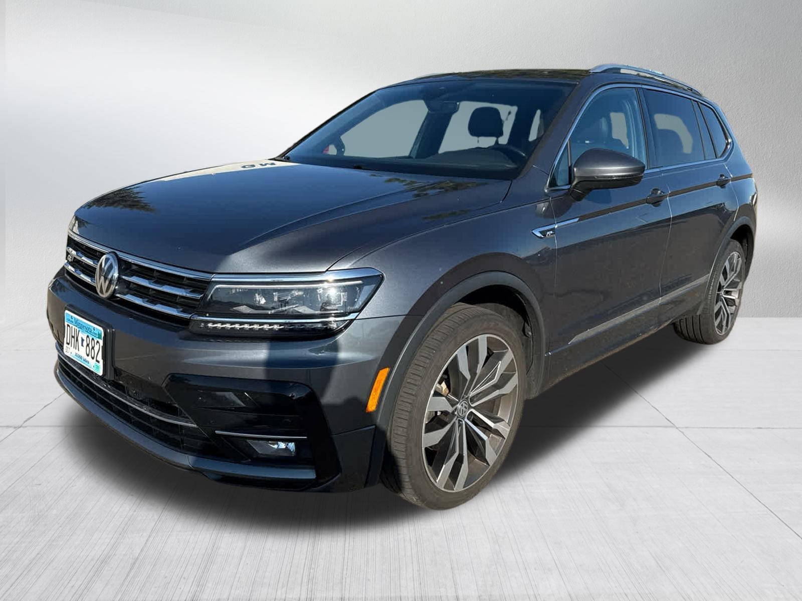 Used 2019 Volkswagen Tiguan SEL Premium R-Line with VIN 3VV4B7AX6KM185530 for sale in Brooklyn Center, MN