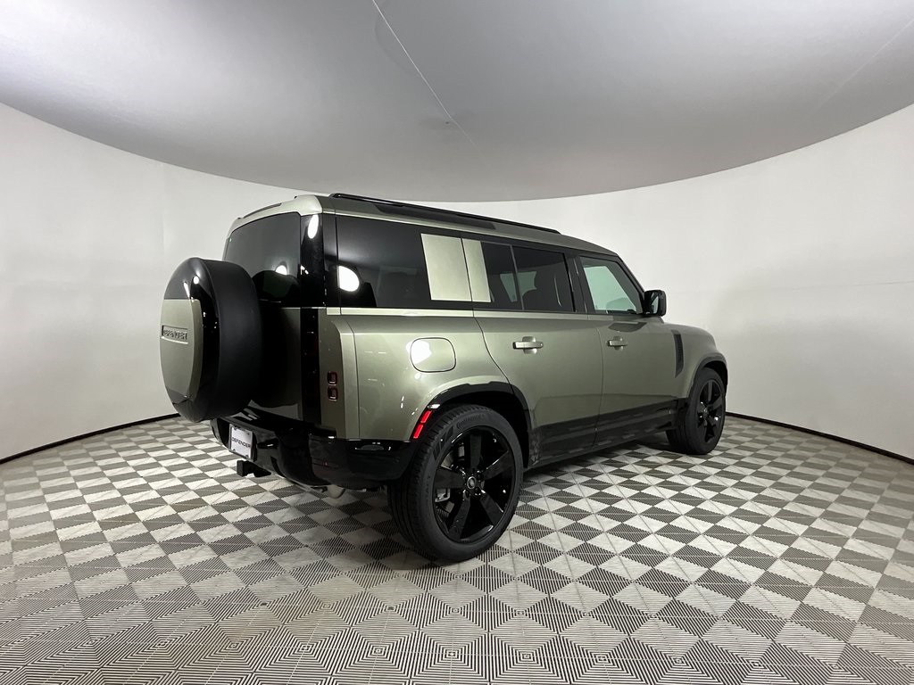 2025 Land Rover Defender 110 X-Dynamic SE photo 2