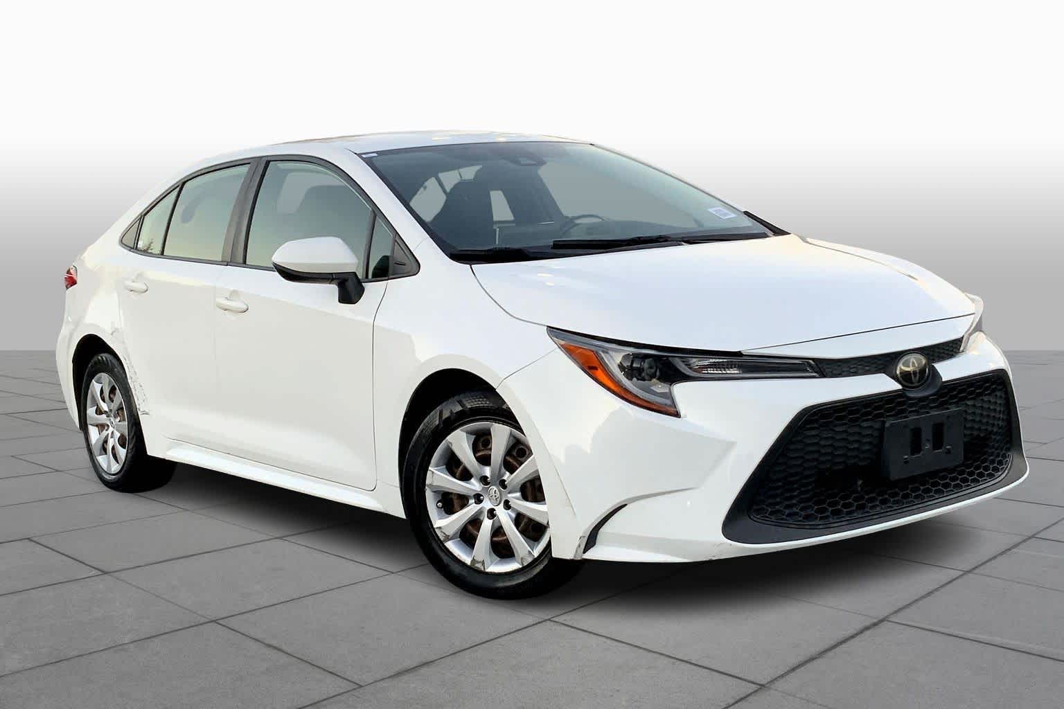 2020 Toyota Corolla LE photo 2