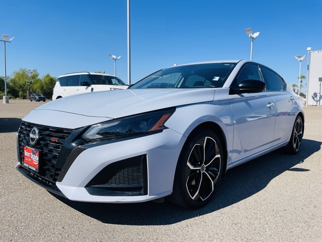 2023 Nissan Altima 2.5 SR photo 3