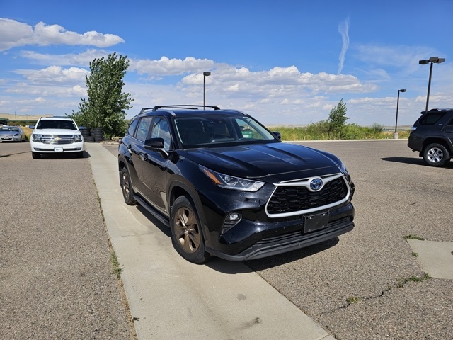 2023 Toyota Highlander Hybrid Bronze Edition photo 3