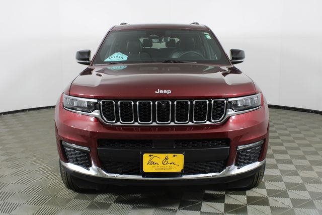2025 Jeep Grand Cherokee Limited photo 2
