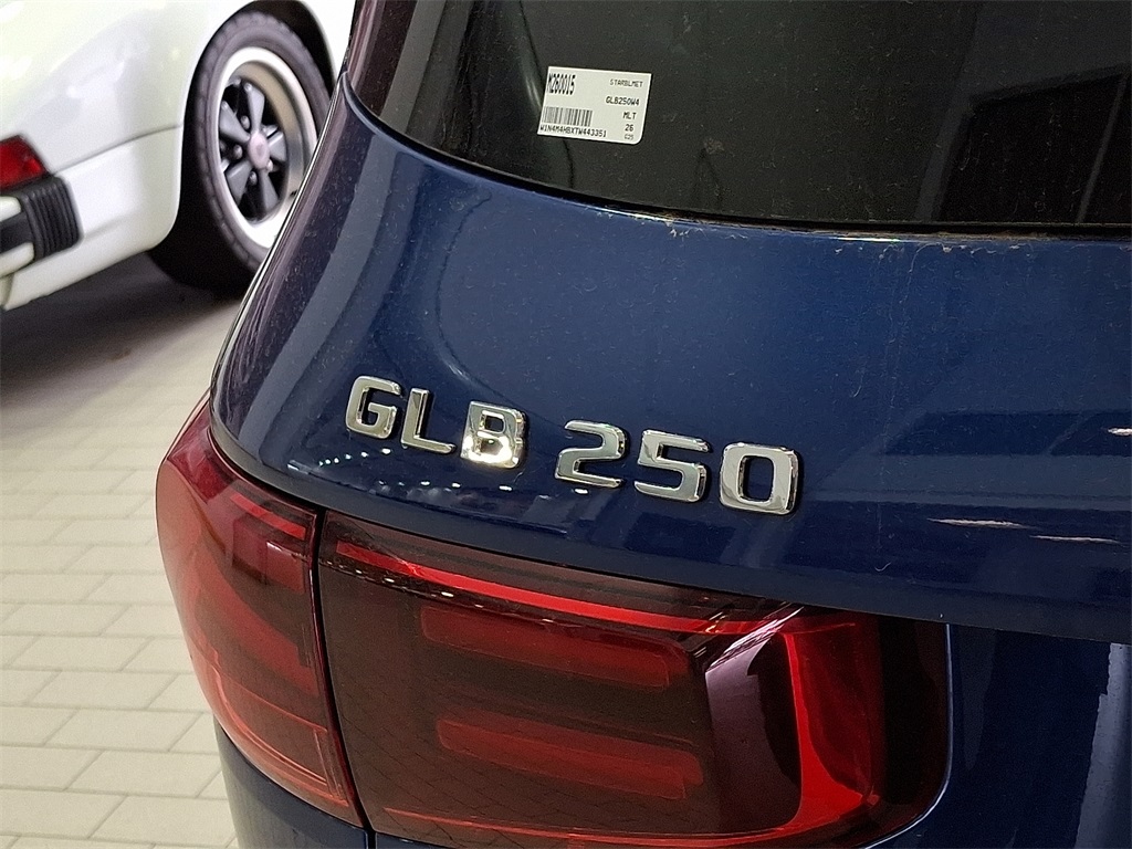2026 Mercedes Benz GLB 250 4MATIC photo 25