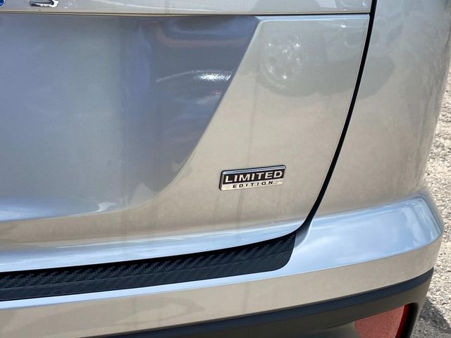 2024 Mitsubishi Eclipse Cross LE photo 3