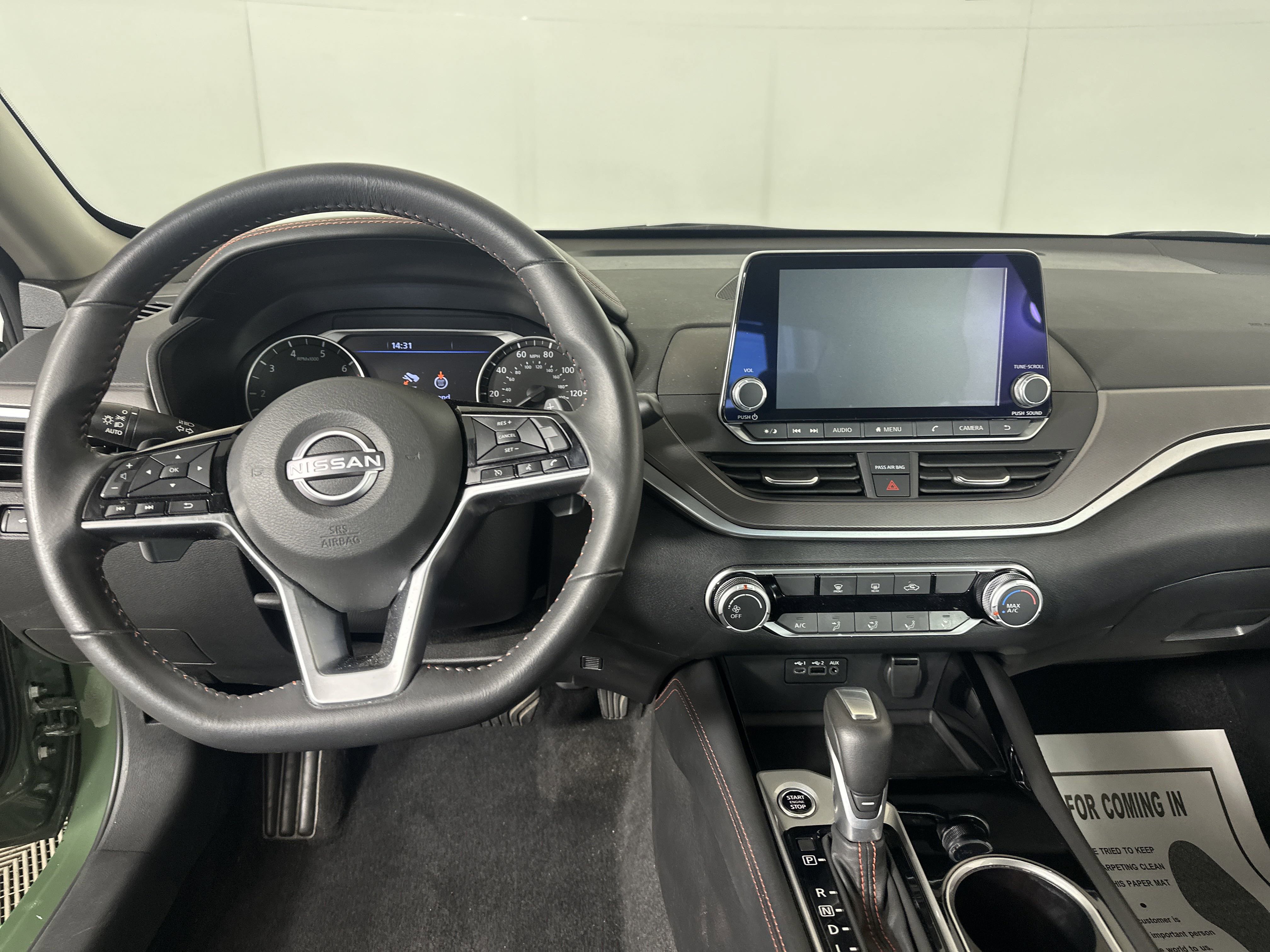 2025 Nissan Altima SR photo 2