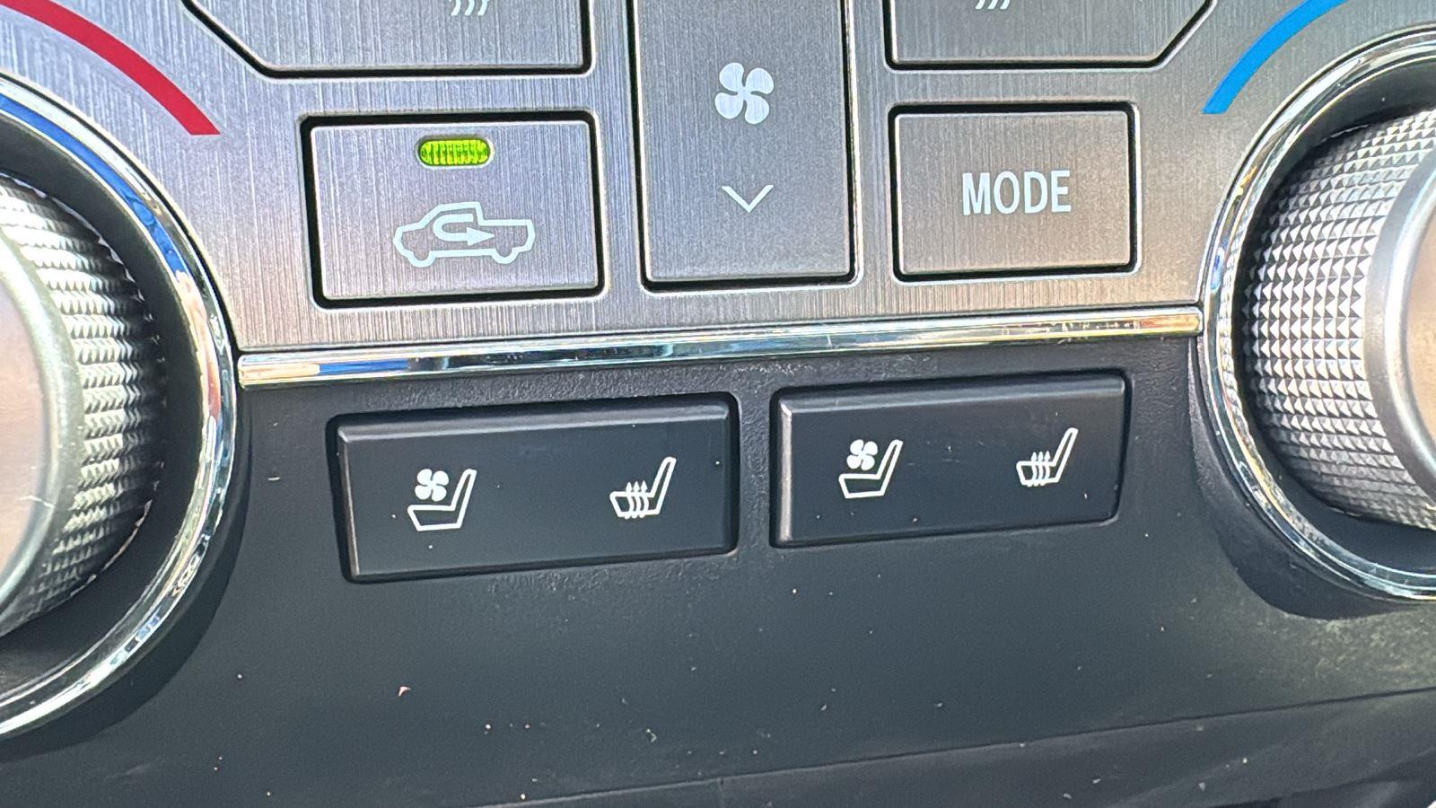 2021 Toyota Tundra Platinum CrewMax photo 21