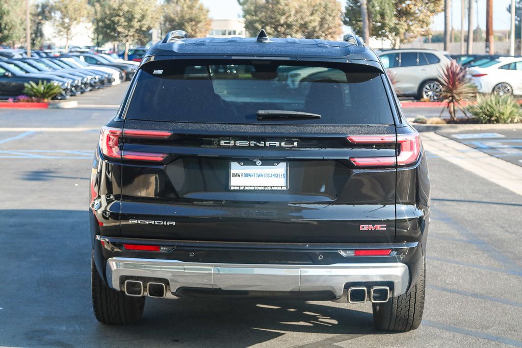 2024 Gmc Acadia Denali photo 3
