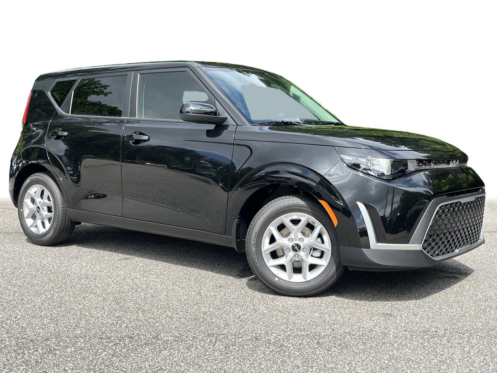 2025 Kia Soul LX photo 2