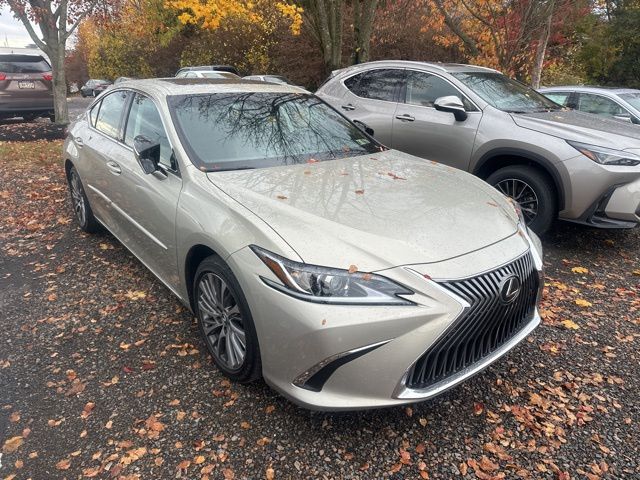 2021 Lexus ES 350 photo 3