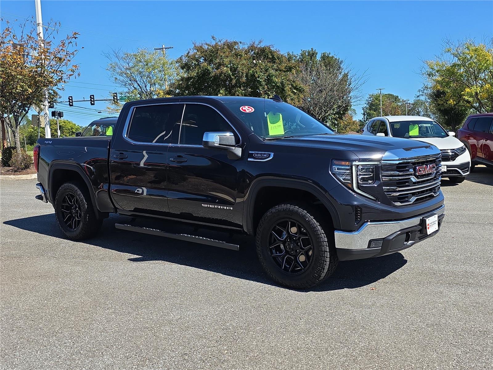2025 GMC Sierra 1500 SLT's photo