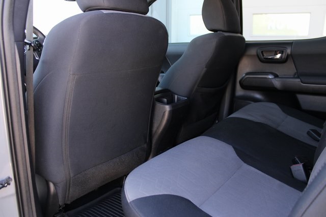 2020 Toyota Tacoma TRD Off-Road photo 31