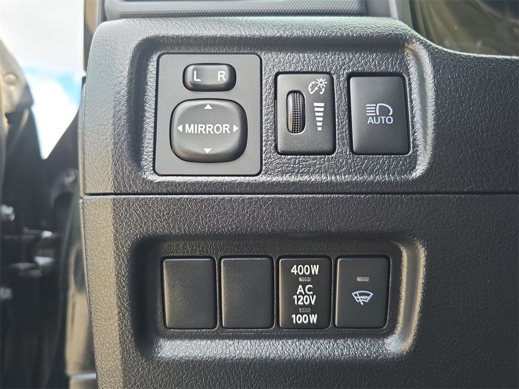 2024 Toyota 4Runner SR5 4WD photo 21