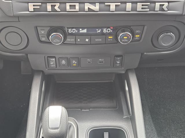 2025 Nissan Frontier Crew Cab SV photo 14