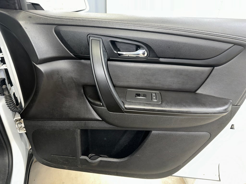 2017 Chevrolet Traverse 1LT photo 29