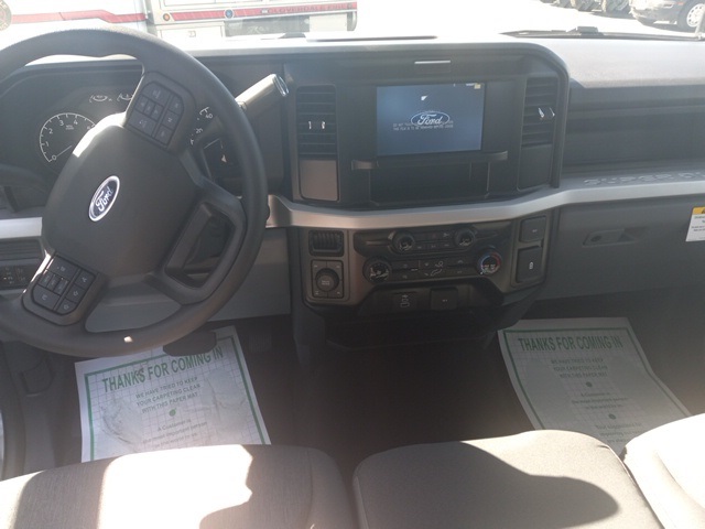 2026 Ford F-350 photo 2