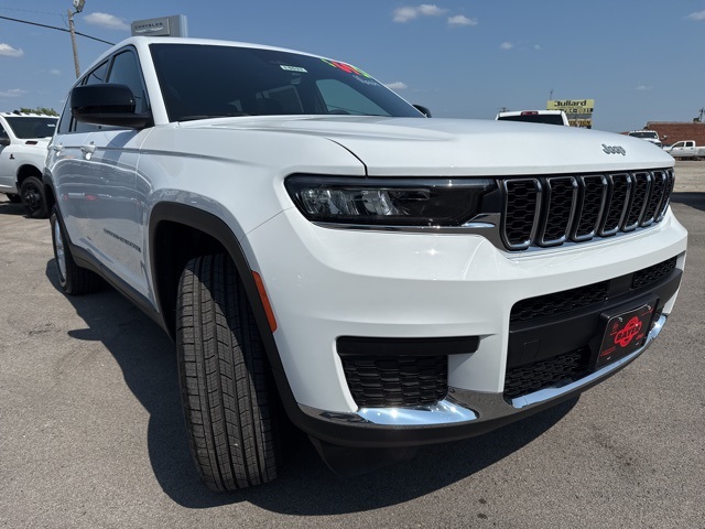 2025 Jeep Grand Cherokee Laredo photo 8