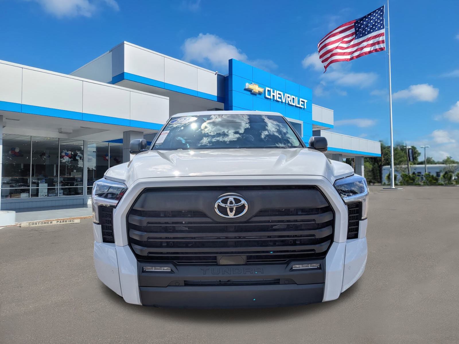 2023 Toyota Tundra SR5 photo 2
