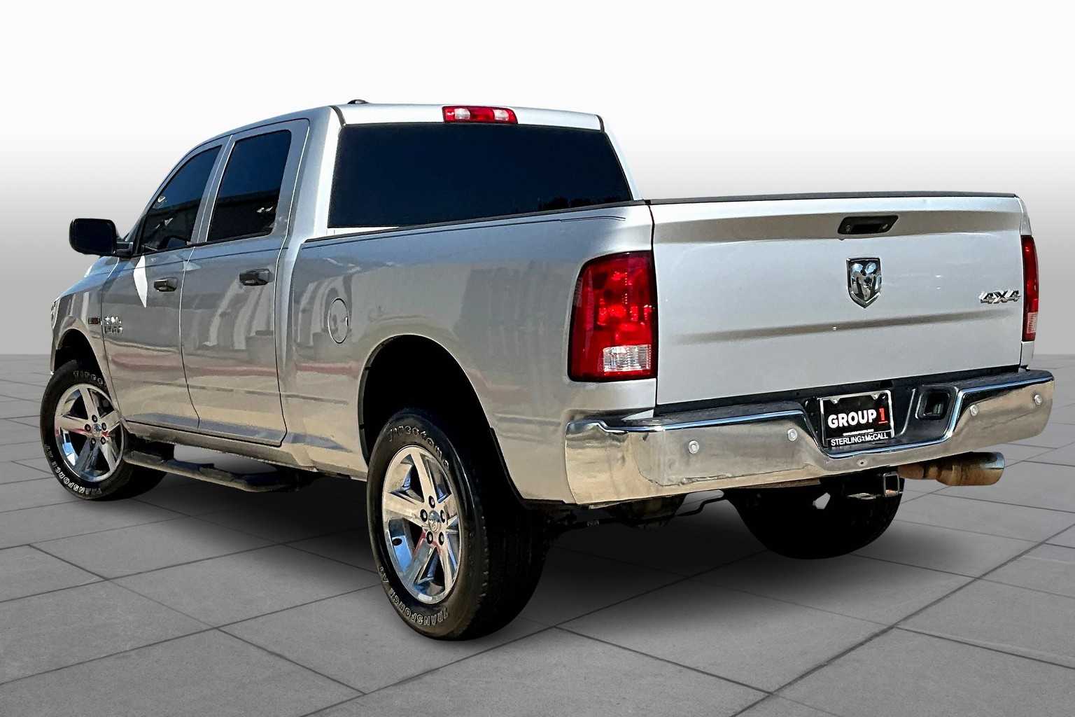 2015 Ram 1500 Tradesman photo 11