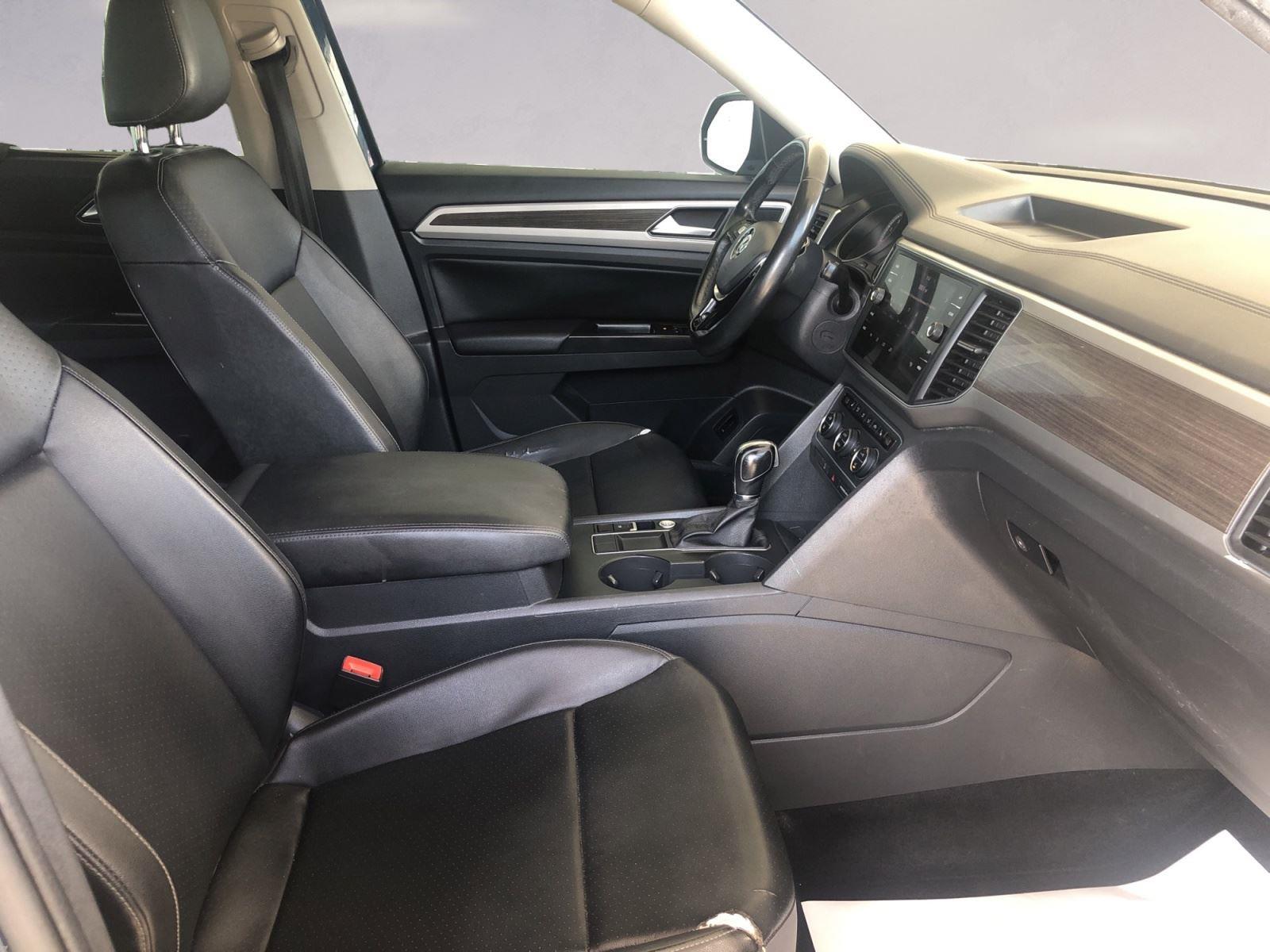 2019 Volkswagen Atlas V6 SE Technology R-Line photo 15