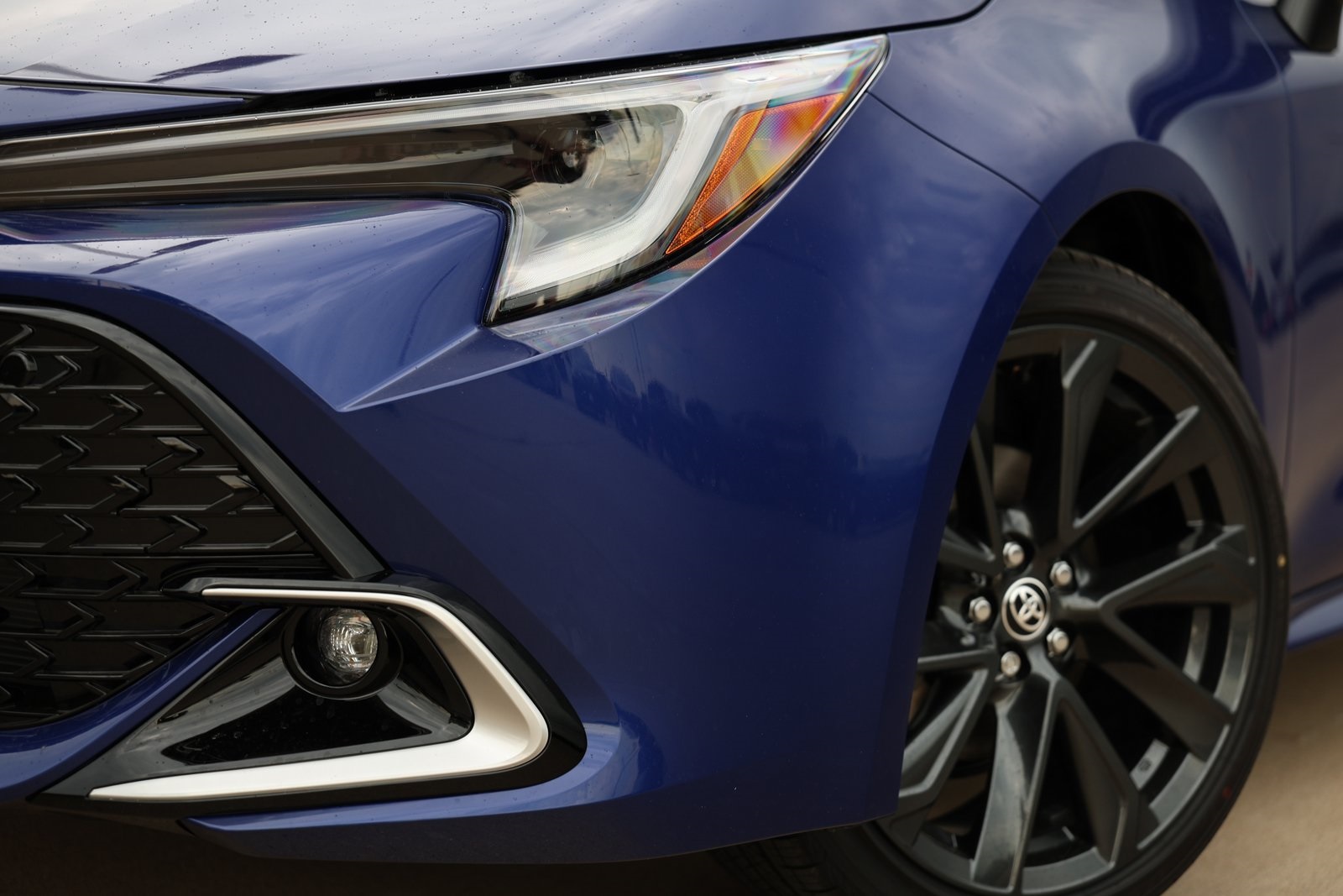 2025 Toyota Corolla XSE photo 5