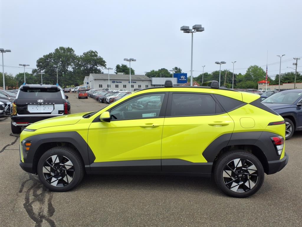 2025 Hyundai Kona SEL photo 2
