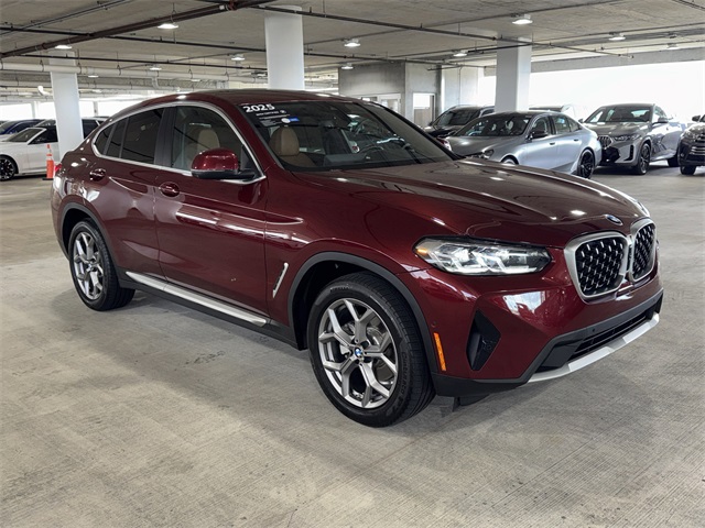 2025 BMW X4 30i's photo