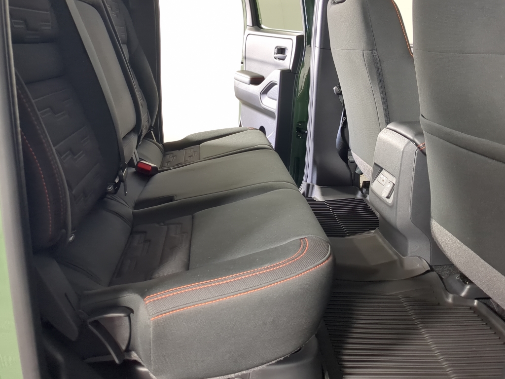 2026 Nissan Frontier PRO-4X photo 12