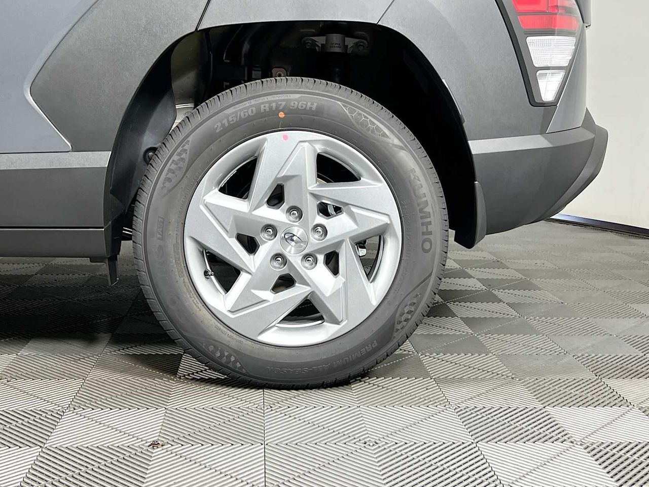 2026 Hyundai Kona SE photo 4