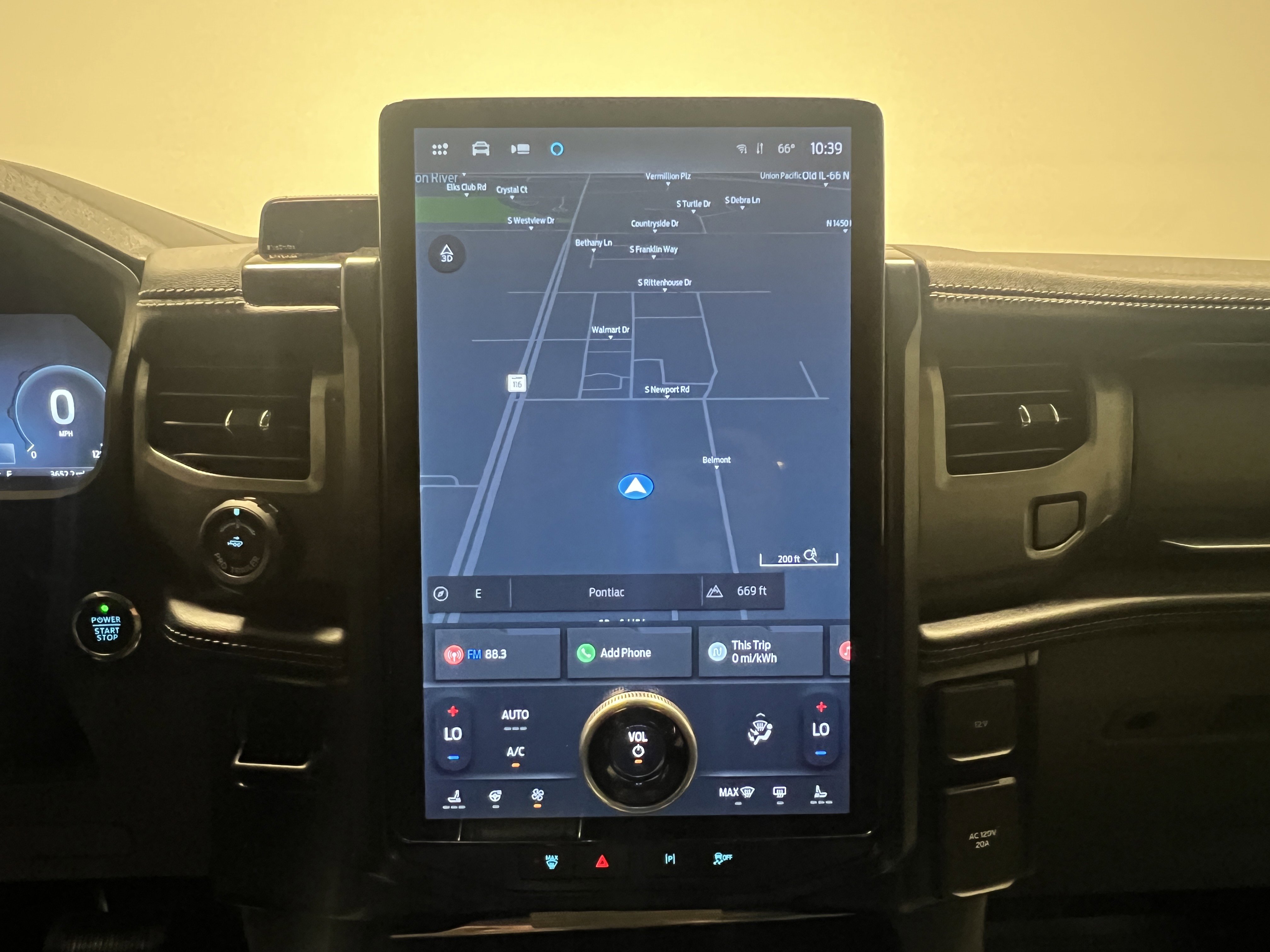 2024 Ford F-150 Lightning photo 12