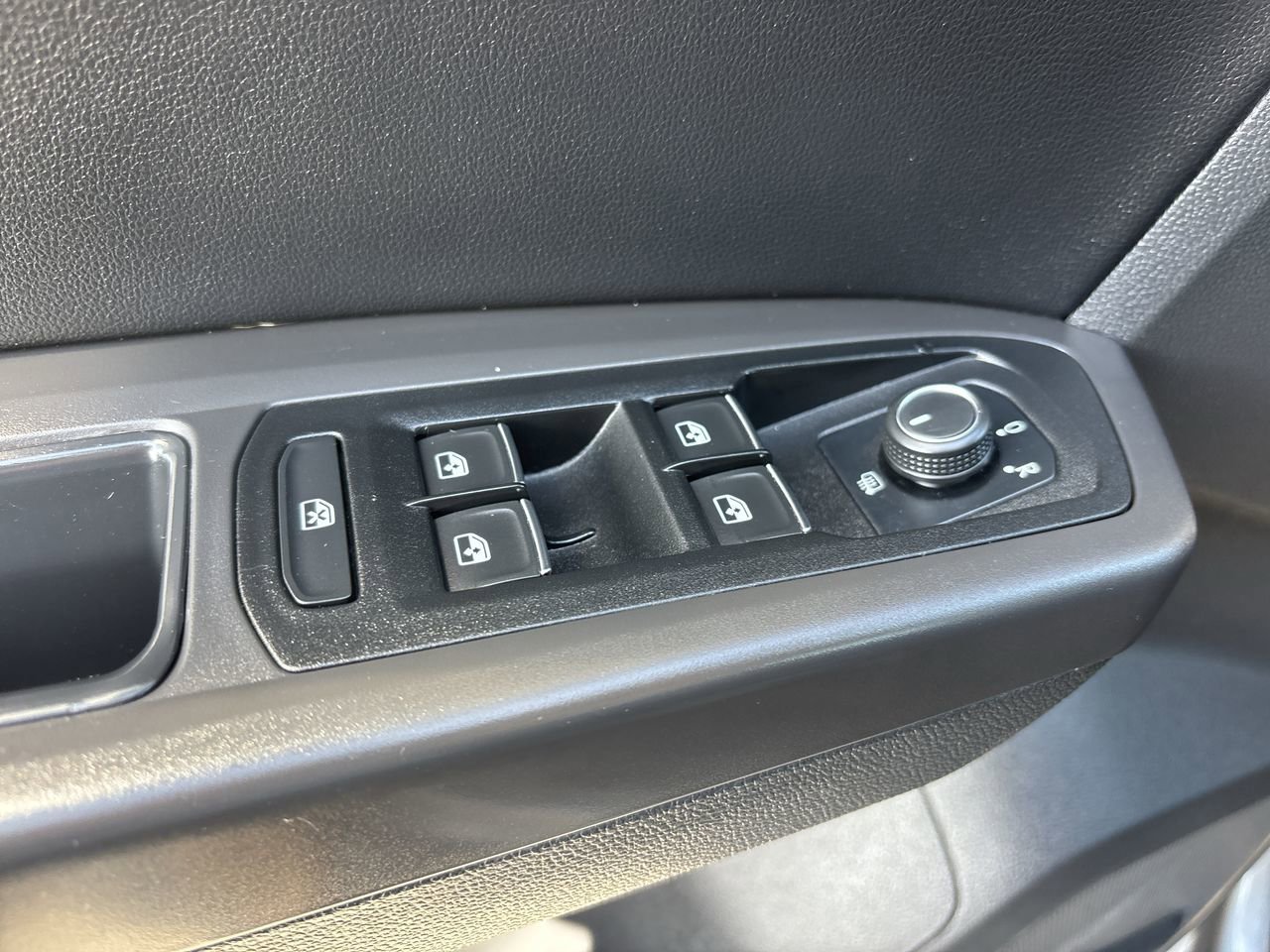 2019 Volkswagen Atlas V6 SE photo 17