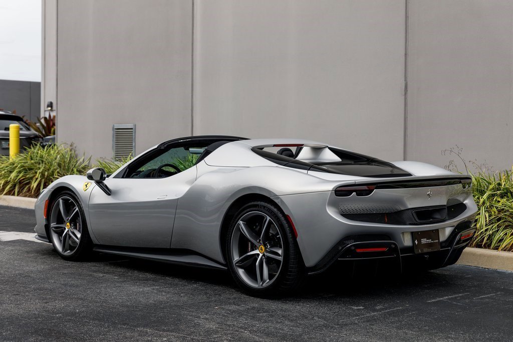 2024 Ferrari 296 GTS photo 3