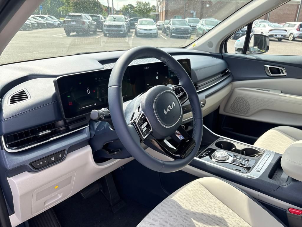 2026 Kia Carnival EX photo 12