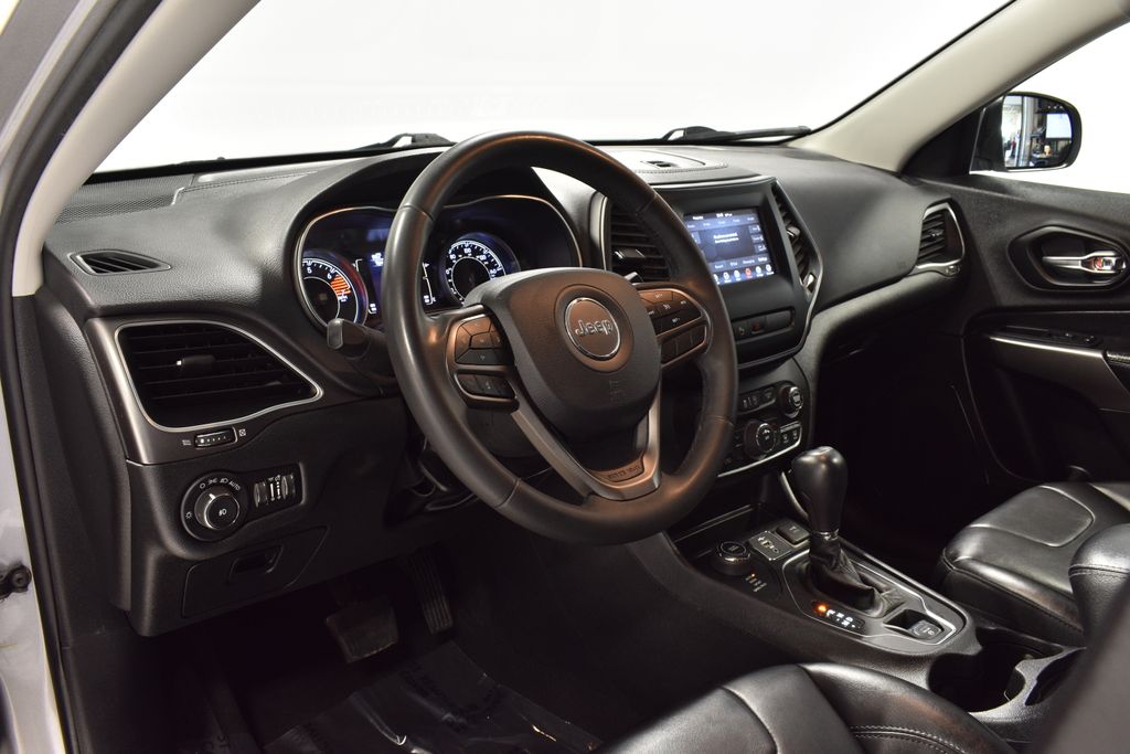 2020 Jeep Cherokee Latitude photo 10