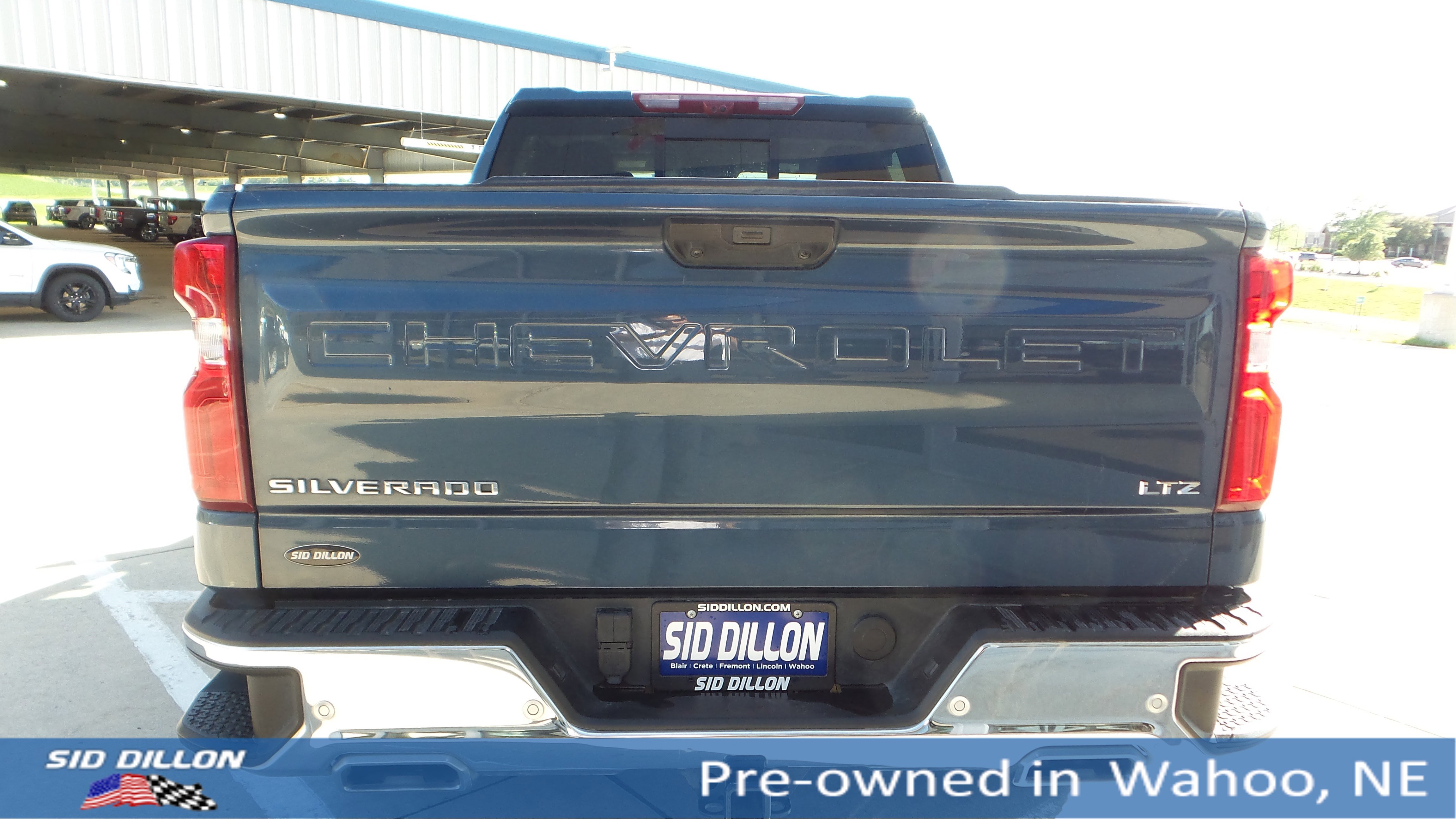 2024 Chevrolet Silverado 1500 LTZ photo 2