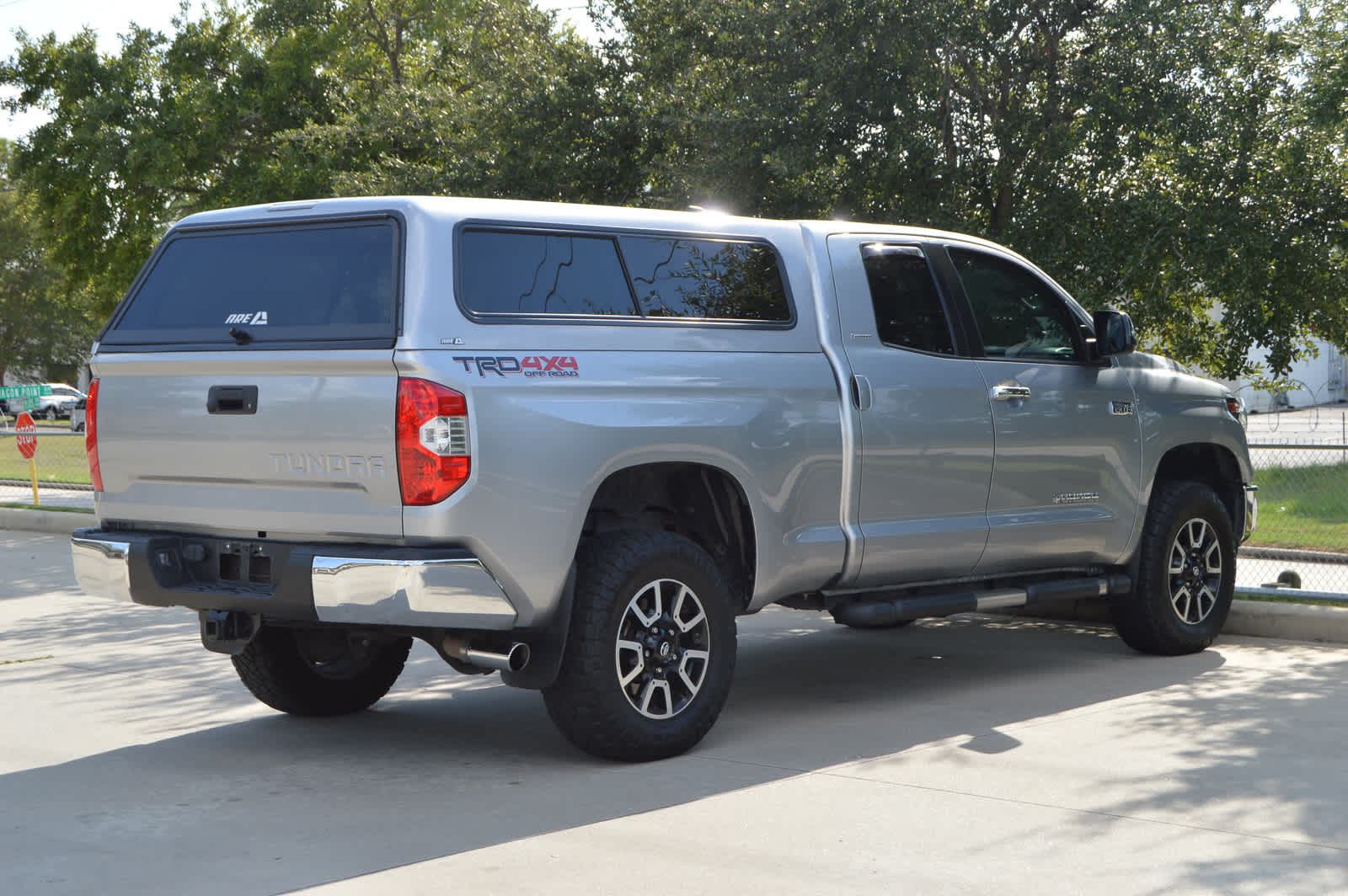 2021 Toyota Tundra Limited Grade photo 4
