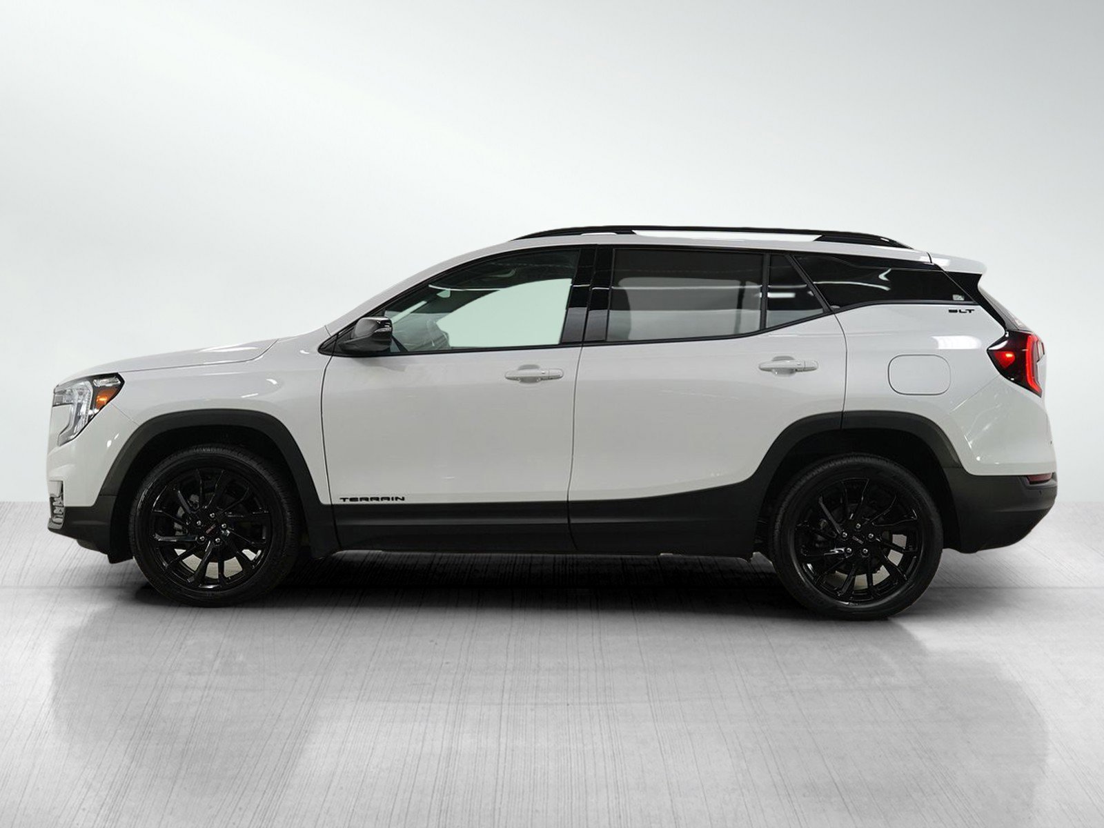 Used 2024 GMC Terrain SLT with VIN 3GKALVEG5RL248750 for sale in Minneapolis, Minnesota