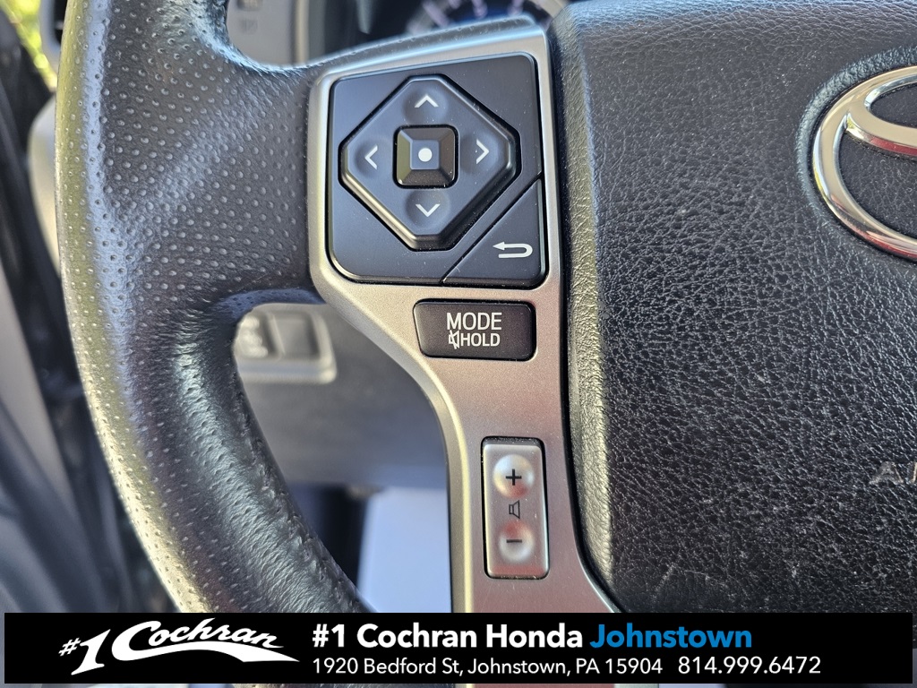 2018 Toyota 4Runner SR5 photo 16