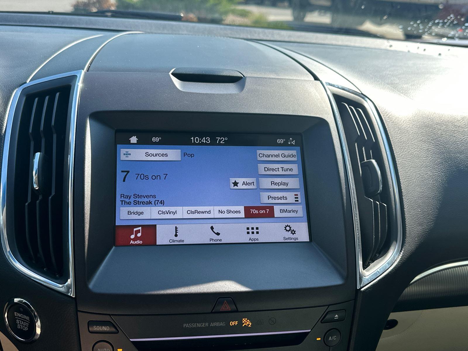 2019 Ford Edge Titanium photo 15