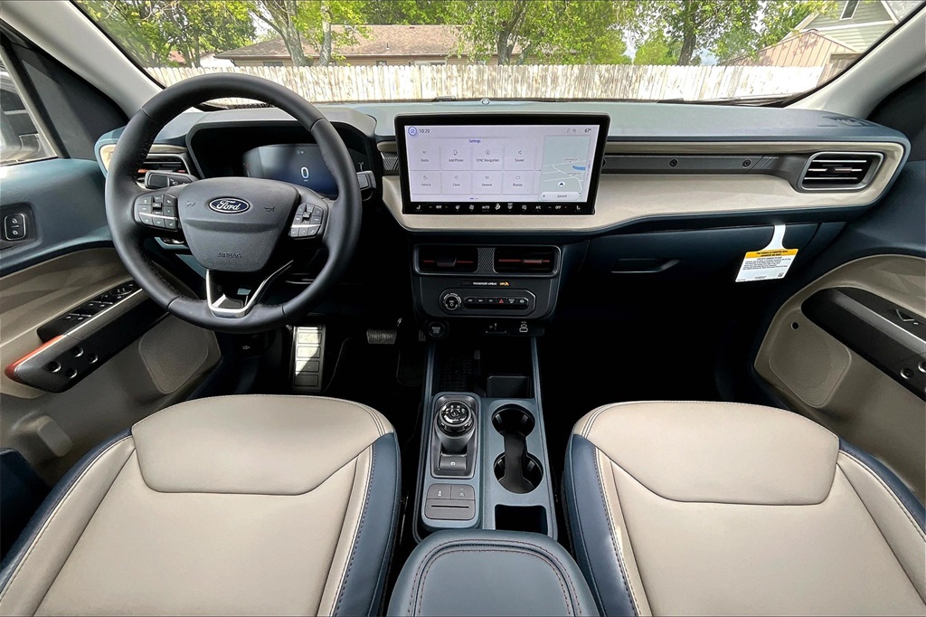 2025 Ford Maverick Lariat photo 5