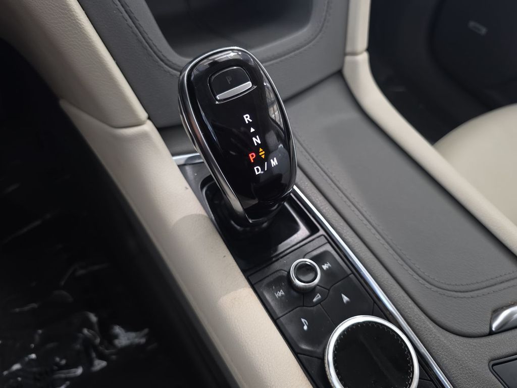 2022 Cadillac XT6 Premium Luxury photo 14
